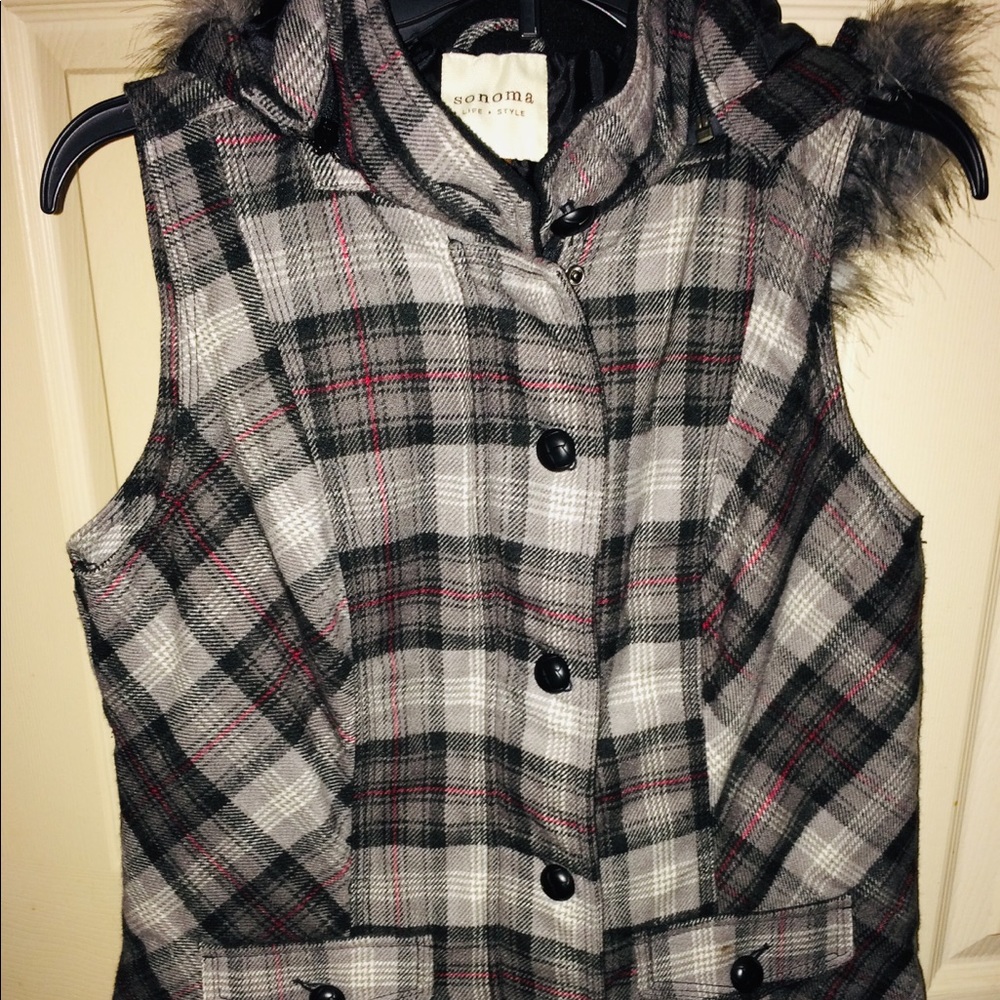 NWOT Women’s Plaid Fur Hooded Vest
